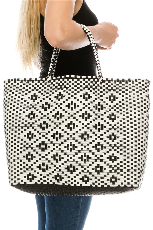 Details about   GO2 Handmade Woven Recycled Plastic Tote in Black and White ~ Beach Tote LARGE 