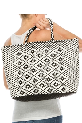 plastic woven beach tote
