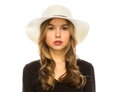 short brim floppy hat