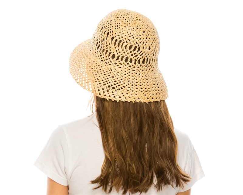 Weaving cheap straw hats